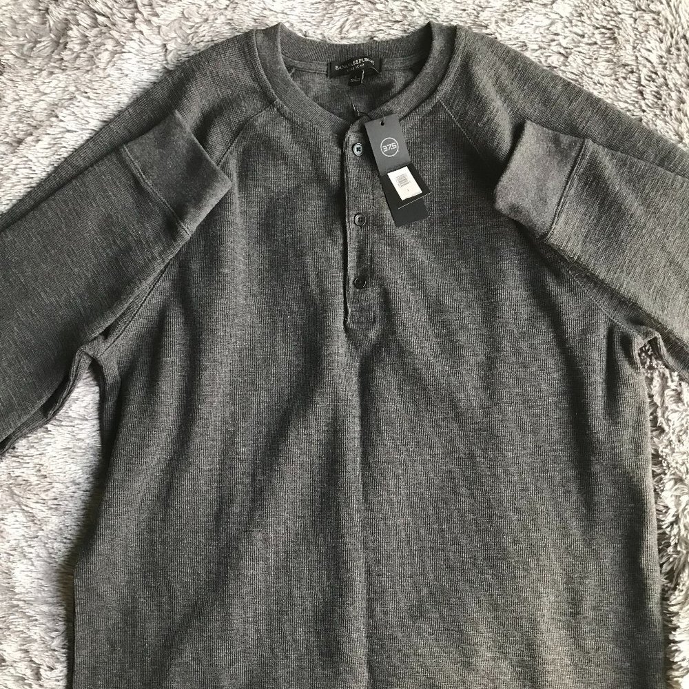 Banana Republic Core Temp Henley shirt/sweater (Men's L) NWT